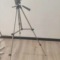 سه پایه دوربین