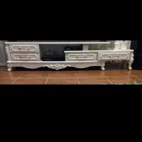 میزتلوزیون خیلی شیک کرم طلایی