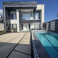 ویلای ۲۵۰ متری استخردار نزدیک شهر سند تک برگ