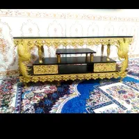 زیر تلویزیون برنجی