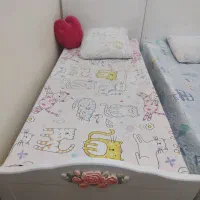 تخت کودک و نوجوان ساحل چوب + کمد و کشو سالم و شیک