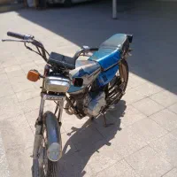 موتور سیکلت پارکینگی