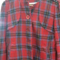 تک و یک دونه زیبا|لباس|نیشابور, ریوند|دیوار