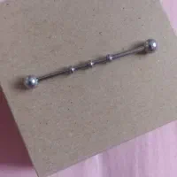 پرسینگ محوری گوش