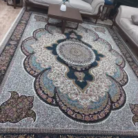 ۲ عدد فرش سالم۷۰۰ شانه  و در حد نو