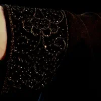 چادر عربی سرآستین سنگدوزی شده|لباس|رشت, نیکمرام|دیوار