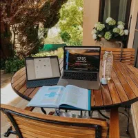 استخدام ادمین اینستاگرام غیرحضوری