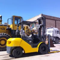 ناخن بلند لیفتراک ۳تن کوماتسو فابریک