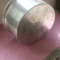 قابلمه. در حد نو. ولی نو نیست.