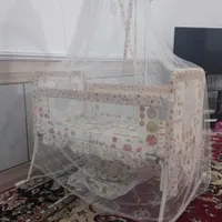 تخت نوزادی