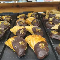 قناد هستم با 15سال سابقه پاره وقت کسی خواست