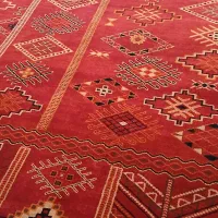 فرش نو هستش بخاطر چک دارم میفروشم