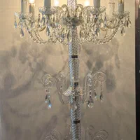 آباژور کنار سالنی کریستال ۳ طبقه ۸ شاخه لاله دار|چراغ خواب و آباژور|تهران, پاسداران|دیوار