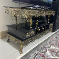 میز تلوزیون برنج خیلی تمیز و بدونه شکستگی|میز تلویزیون|گنبد کاووس, |دیوار