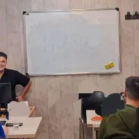 تدریس زبان انگلیسی توسط (استاد مجرب)