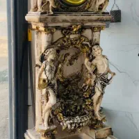 ساعت و آبنما قد ۲ متر