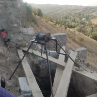 چاه کن مقنی شیار ساختمان جا پایه رد لوله