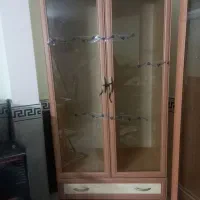 کتابخانه چهار طبقه با دو گشو پایین سالم و تمیز  نو