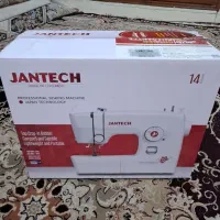 یک دستگاه چرخ خیاطی نو به همراه کارتون