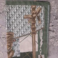 تعدادی شال کاملا نو