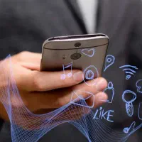 گوشی دستت رو دفتر کارت کن.