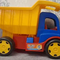 کامیون زرین