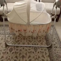 گهواره برقی نوزاد در حد نو|تخت و صندلی بچه|شیراز, بعثت|دیوار