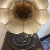 گرامافون|کلکسیون اشیاء عتیقه|ری, عباس‌آباد|دیوار