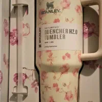 ماگ استنلی اورجینال طرحدار گلدار کرم گل صورتی