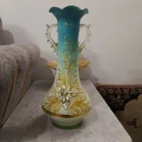 گلدان شیشه ای خوشگل وسالم