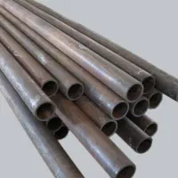 تعدادی لوله داربست دست دوم بفروش میرسد