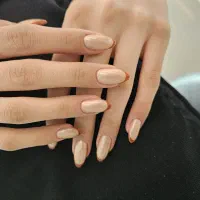 کاشت روسی ناخن به مدت محدود فقط ۳۰۰