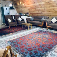 کلبه چوبی تراس دار در جاده اسالم لب رودخانه دربستی|اجارهٔ کوتاه‌مدت ویلا و باغ|اسالم, |دیوار