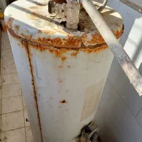 ابگرمن گازی  بدونه نشتی سالم سالم