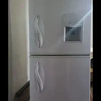 یخچال دو دره در حد نو.