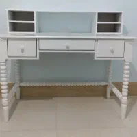 میز تحریر سفید کلاسیک