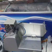 کالباس درحدنو و ویترین شیشه ای