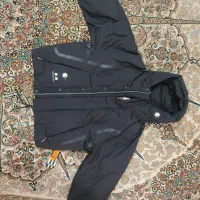 کاپشن|لباس|سنقر, |دیوار