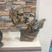 کلکسیونی از مجسمه های پلی استر