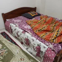 تخت دونفره چوبی