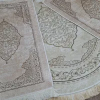 پادری و قالیچه گرد ست