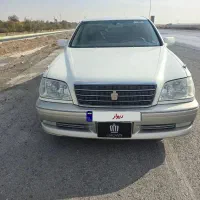 تویوتا کراون مدل ۲۰۰۲