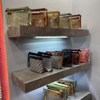 شلف دیواری پایه مخفی|کتابخانه، شلف، قفسه‌های دیواری|تهران, باغ فیض|دیوار