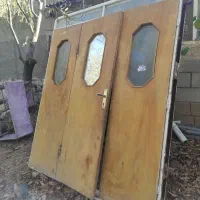 در بزرگ سه تیکه برای تقسیم خانه