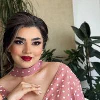 مدل میکاپ هستم