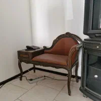 میز تلفن قدیمی