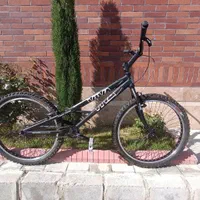 دوچرخه آلیمینیومی ویوا تریال سایز 26 صحیح و سالم