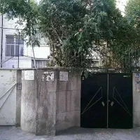 یک طبقه از خانه سه طبقه