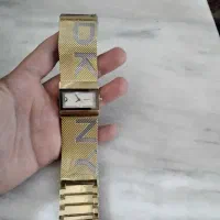 دو عدد ساعت زنانه بند طلایی