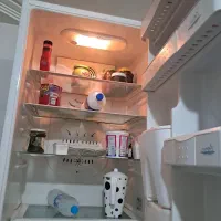 یخچال فریزر امرسان تمیز درحال کار